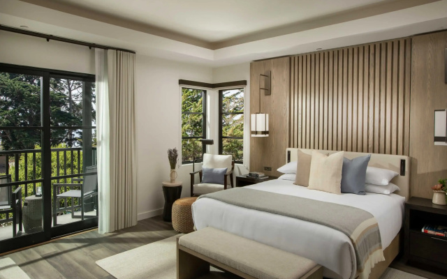 Suite with mountain view