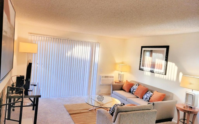 2 Bedrooms Villa