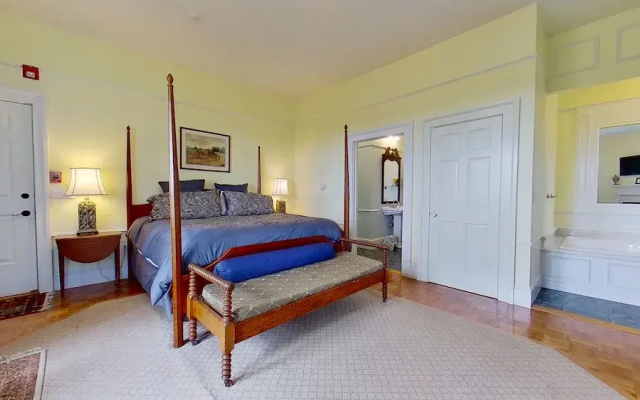 Luxury Double room with land view