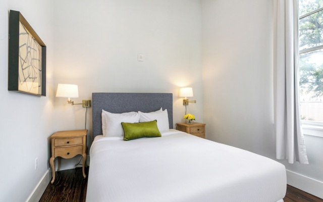 5 Bedrooms Superior Apartment