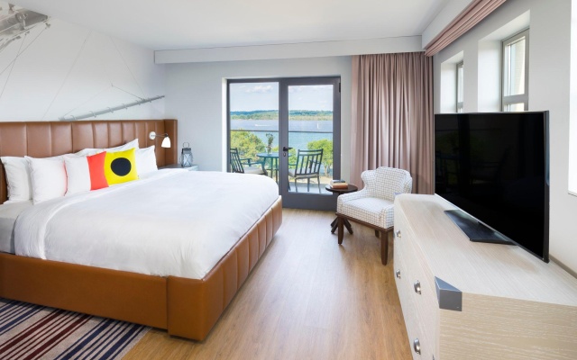 Standard room with balcony and with river view
