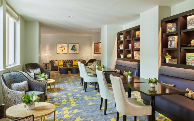 Double Club Suite with city view