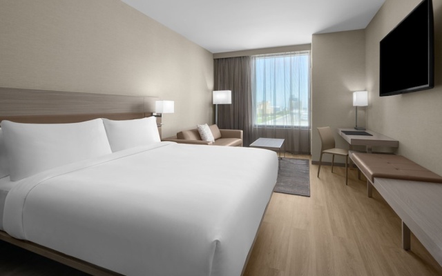 Double room with pool view