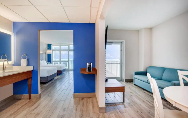 Double Suite with balcony and with bay view