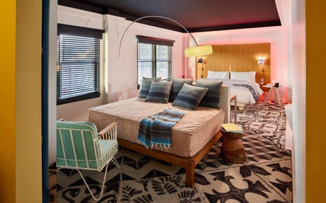 Suite with land view