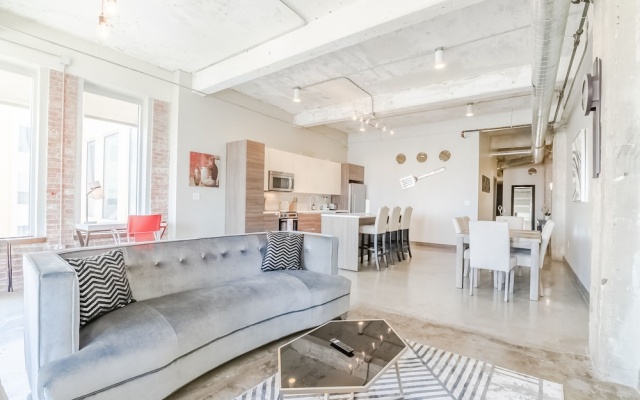 3 Bedrooms Executive Apartment with view