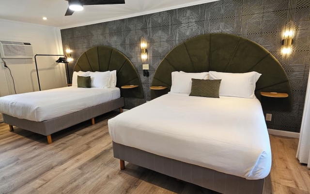 Superior Quadruple room