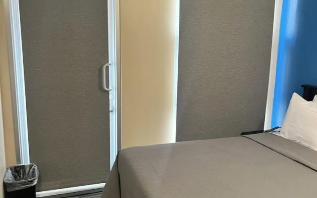 Comfort room