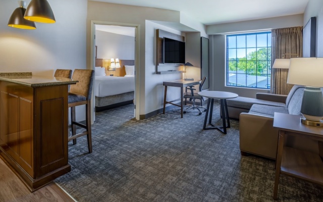 1 Bedroom Suite