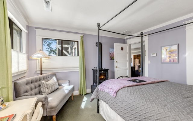 Deluxe room with mountain view