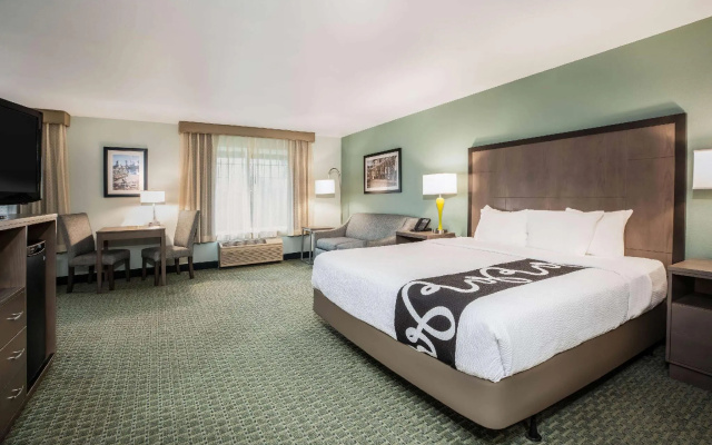 Deluxe Double Family Suite