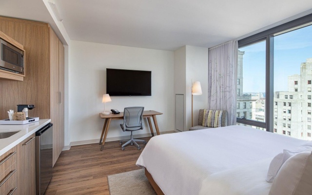Standard Double room with city view