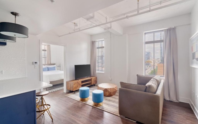 2 Bedrooms Apartment