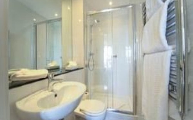 1 Bedroom Apartment with balcony