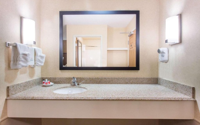 2 Bedrooms Quadruple Family Suite