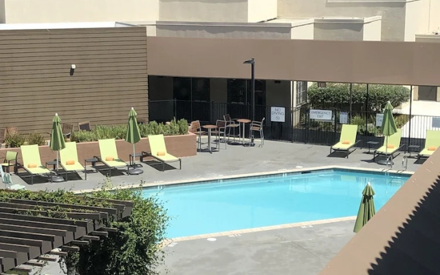Executive Double room with pool view