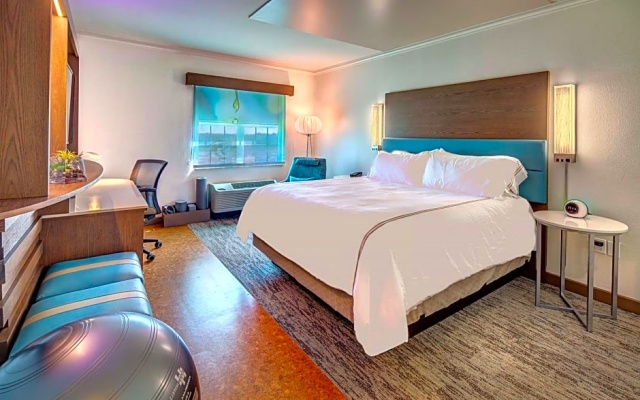 Standard room with lake view