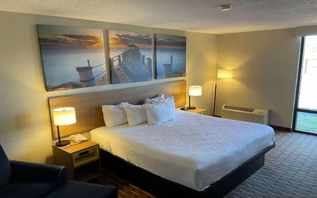 Standard Triple room