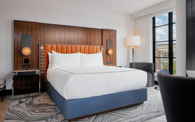 Standard room with city view