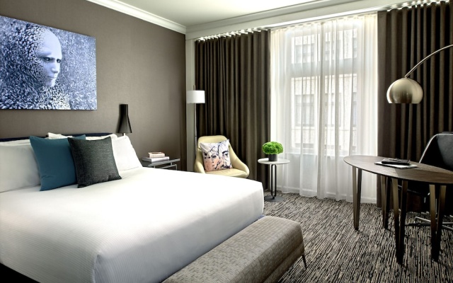 Double room with city view