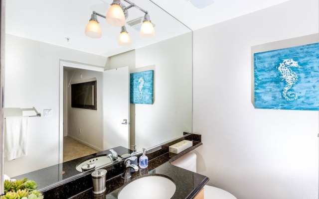 2 Bedrooms Luxury Apartment with balcony