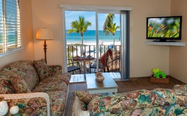 Suite with ocean view