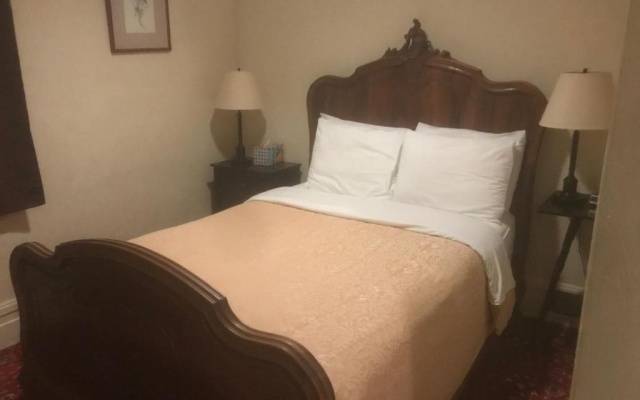 Economy room