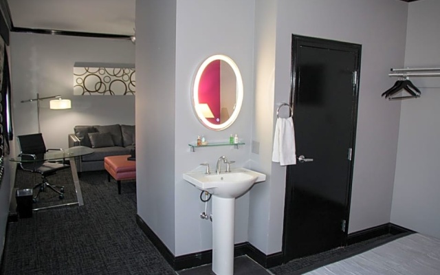 1 Bedroom Suite