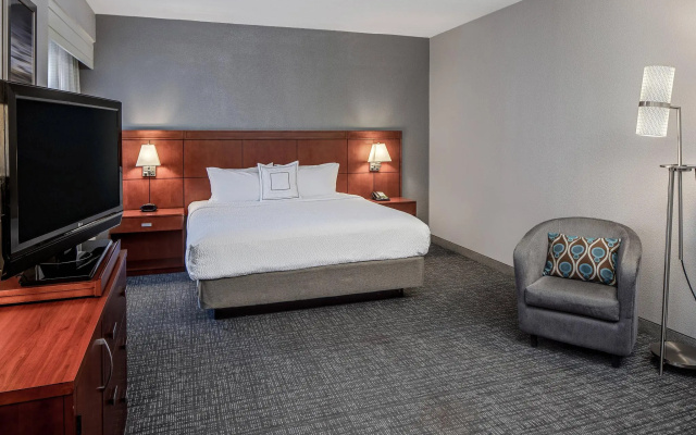 Royal Double Suite with balcony and with courtyard view