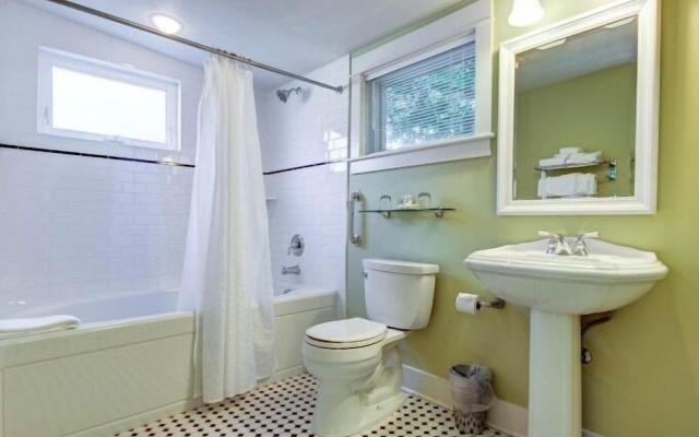 Suite with balcony