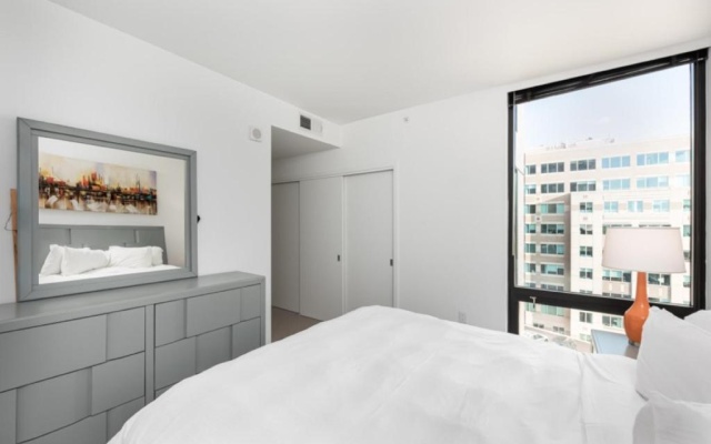 2 Bedrooms Apartment