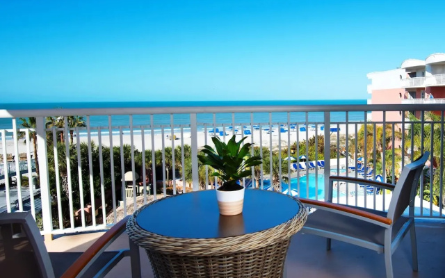 Deluxe Double room with courtyard view