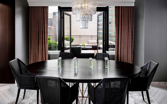Luxury Suite