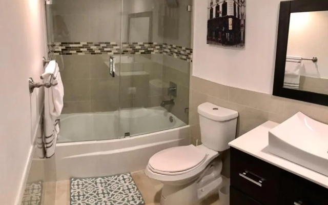 2 Bedrooms Apartment
