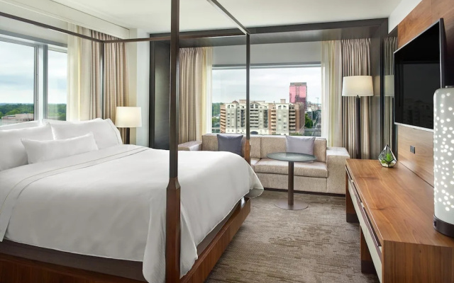 1 Bedroom Executive High Floor Suite