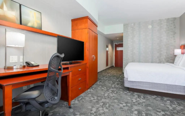 Standard room with partial view