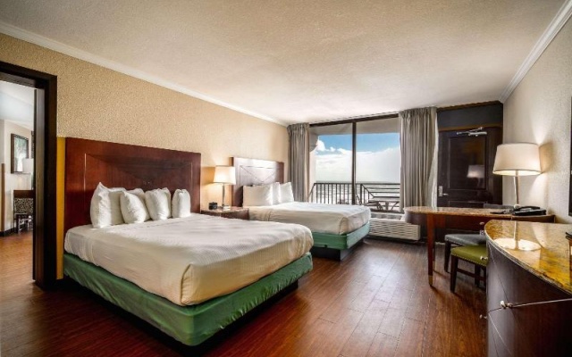 Suite with ocean view