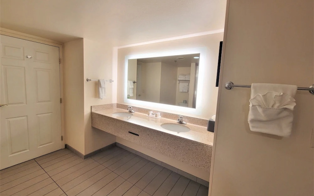 2 Bedrooms Suite