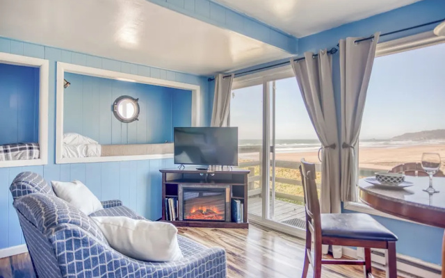 1 Bedroom Standard room with partial ocean view