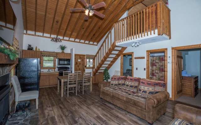 3 Bedrooms Cottage with river view