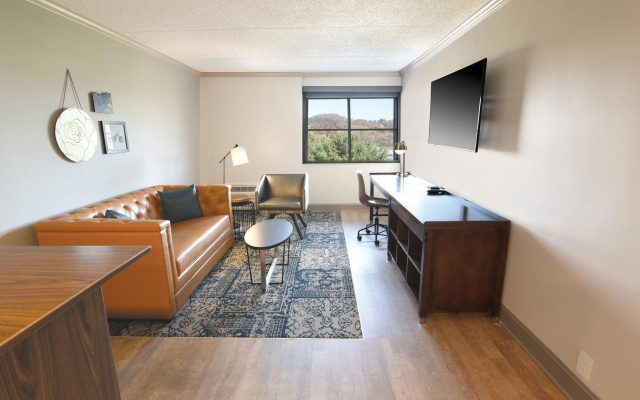 1 Bedroom Quadruple Suite
