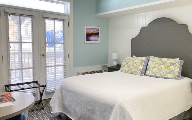 Standard Double room with river view