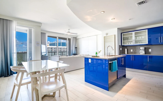 2 Bedrooms Luxury Suite with balcony and with partial ocean view