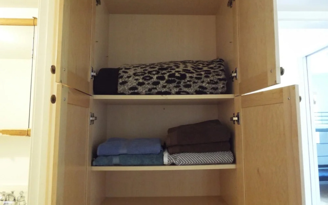 3 Bedrooms Apartment