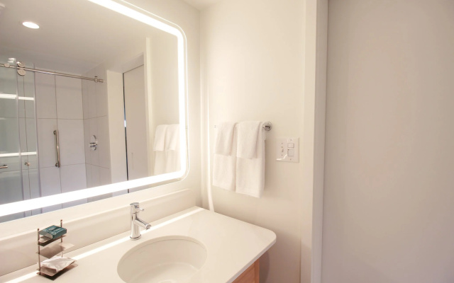 2 Bedrooms Double Suite