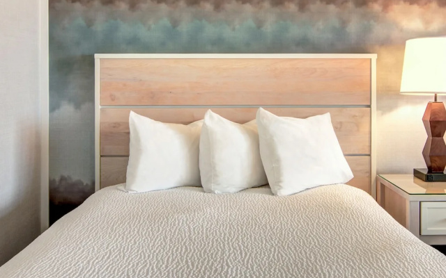 2 Bedrooms Premier room with balcony