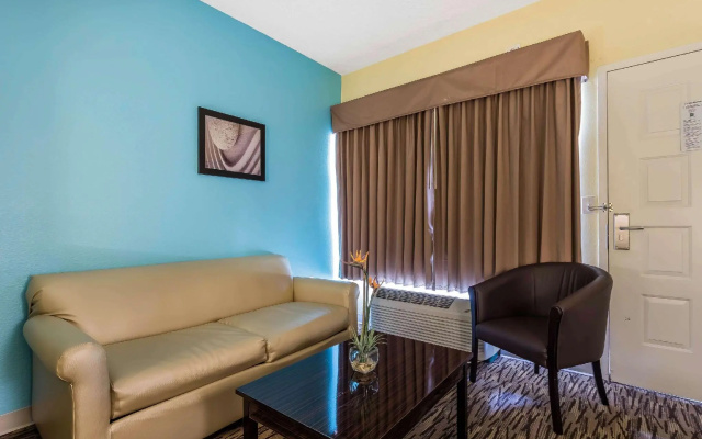 Standard room with city view