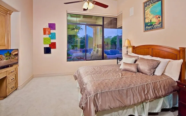 5 Bedrooms Villa with balcony