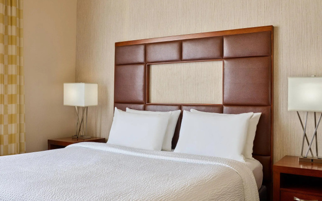 Standard Double room with city view