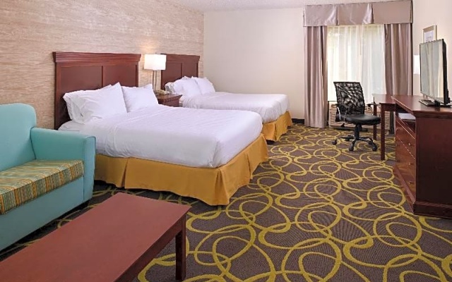 Standard Quadruple Suite
